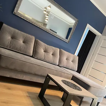 Apartment Navy Blue Z Tarasem Serock