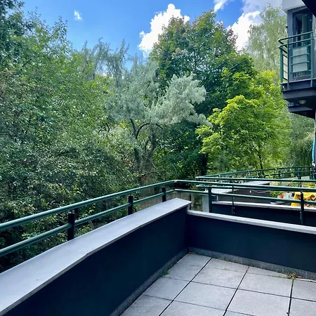 Apartment Navy Blue Z Tarasem