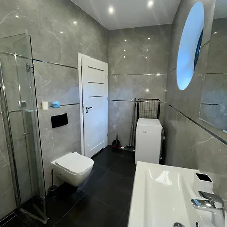 Navy Blue Z Tarasem Apartment