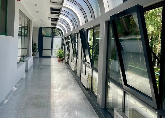 Navy Blue Z Tarasem Serock